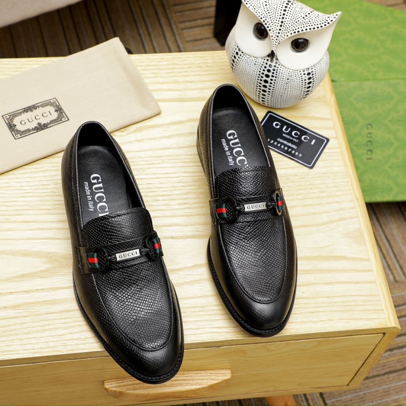 G*u*i leather shoes